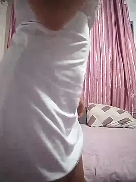 lilisilva22 online show from March 12, 2026, 4:11 pm