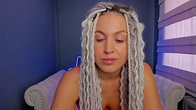 rock n roxy online show from March 6, 2025, 5:14 am