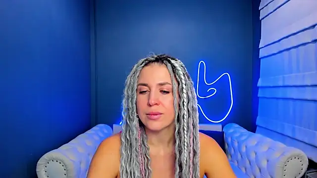 rock n roxy online show from December 18, 2025, 1:22 am