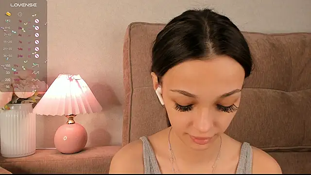 Snapshot of Jessie_meow chatting on January 23, 2025, 2:50 pm Jessie meow online show from January 23, 2025, 2:50 pm