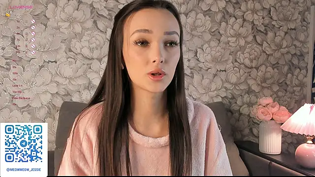 Snapshot of Jessie_meow chatting on December 20, 2024, 4:25 pm Jessie meow online show from December 20, 2024, 4:25 pm