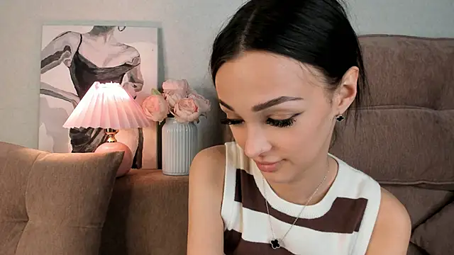 Snapshot of Jessie_meow chatting on March 5, 2025, 2:45 pm Jessie meow online show from March 5, 2025, 2:45 pm