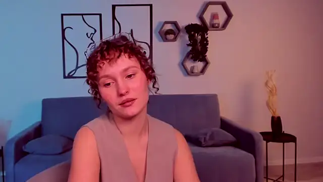 BritnieCute online show from February 12, 2026, 7:30 am