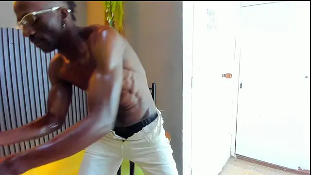 jhonjairo85  online show from January 17, 2026, 3:54 am