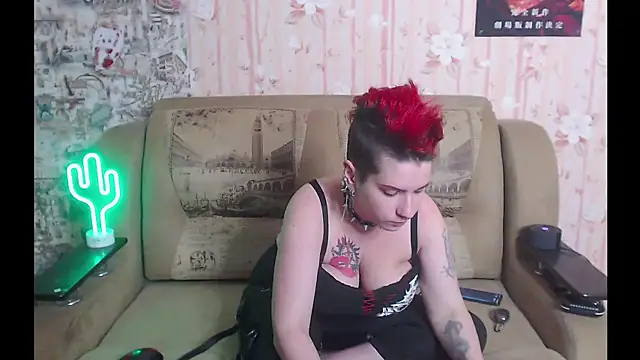 Snapshot of Miya_Wey_ chatting on October 29, 2025, 8:41 pm Miya Wey online show from October 29, 2025, 8:41 pm