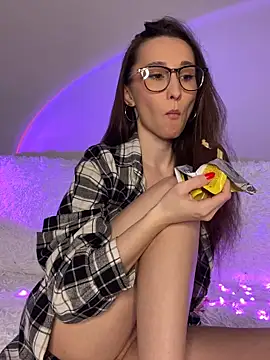 Snapshot of cutte_dora chatting on March 2, 2026, 3:08 pm cutte dora online show from March 2, 2026, 3:08 pm