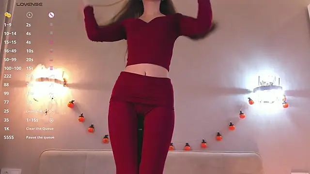 PetraBawden online show from November 24, 2025, 9:53 am