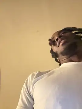 Snapshot of GrayCo24 chatting on November 8, 2025, 5:00 am GrayCo24 online show from November 8, 2025, 5:00 am