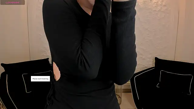 Snapshot of ChloePreston_ chatting on May 18, 2026, 10:53 am ChloePreston online show from May 18, 2026, 10:53 am