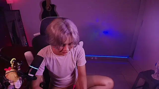 Snapshot of marlena3312 chatting on November 4, 2025, 1:37 pm marlena3312 online show from November 4, 2025, 1:37 pm