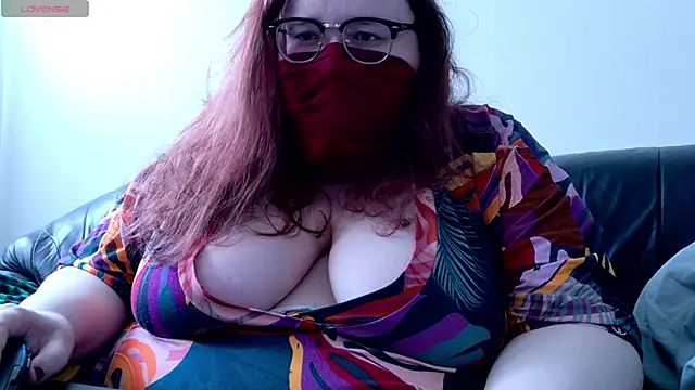 Snapshot of DoubleCherryBombXO chatting on February 4, 2025, 5:55 pm DoubleCherryBombXO online show from February 4, 2025, 5:55 pm