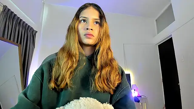 Snapshot of Tamy_edwards chatting on October 12, 2025, 12:06 pm Tamy edwards online show from October 12, 2025, 12:06 pm