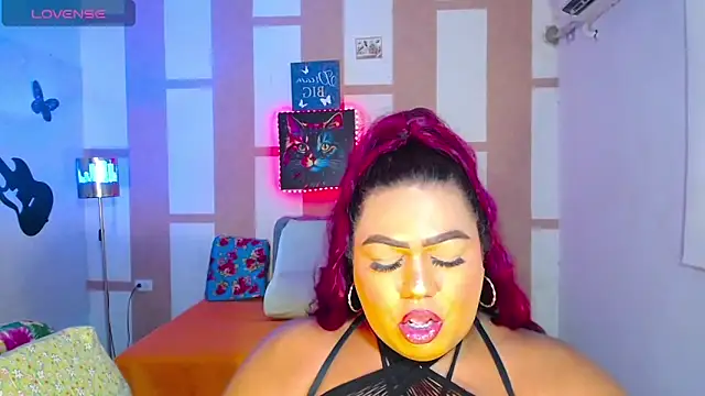 Snapshot of OpraxBellinda chatting on June 3, 2026, 1:28 am OpraxBellinda online show from June 3, 2026, 1:28 am