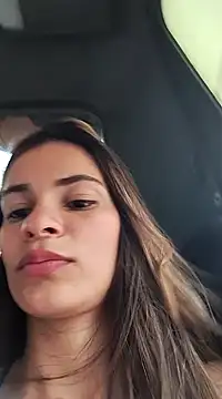 Snapshot of cuteluci_ chatting on February 6, 2025, 12:15 pm cuteluci online show from February 6, 2025, 12:15 pm
