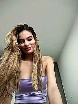 Snapshot of cuteluci_ chatting on March 2, 2025, 11:41 am cuteluci online show from March 2, 2025, 11:41 am