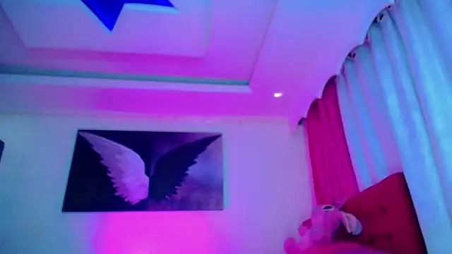 Snapshot of NahomiCamper chatting on November 26, 2025, 2:11 am NahomiCamper online show from November 26, 2025, 2:11 am