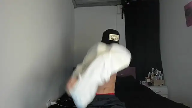 HeellBoy  online show from April 14, 2026, 4:50 am