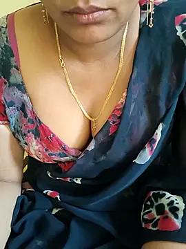 Snapshot of samitasharma chatting on June 9, 2026, 7:53 am samitasharma online show from June 9, 2026, 7:53 am