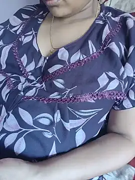 Snapshot of samitasharma chatting on June 10, 2026, 5:30 am samitasharma online show from June 10, 2026, 5:30 am