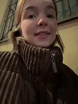 Snapshot of Baby_Tiny chatting on January 15, 2025, 2:35 pm Baby Tiny online show from January 15, 2025, 2:35 pm