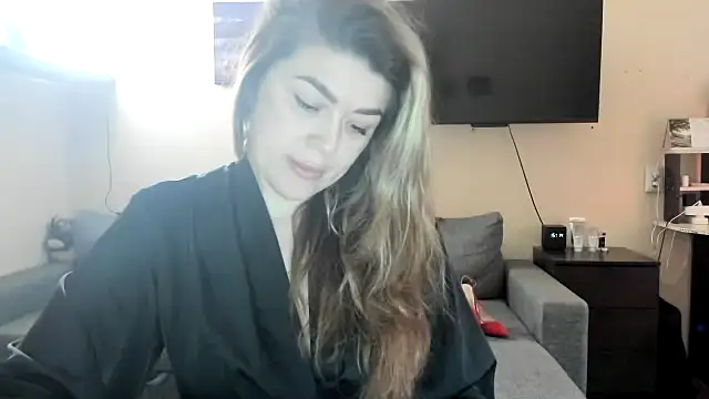 Snapshot of SofiaBells chatting on November 21, 2025, 12:15 pm SofiaBells online show from November 21, 2025, 12:15 pm