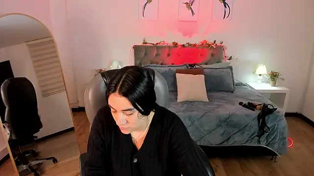 Snapshot of Icysweetcam chatting on May 2, 2026, 11:37 am Icysweetcam online show from May 2, 2026, 11:37 am