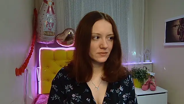 Snapshot of BarbaraStily chatting on February 24, 2025, 8:06 am BarbaraStily online show from February 24, 2025, 8:06 am