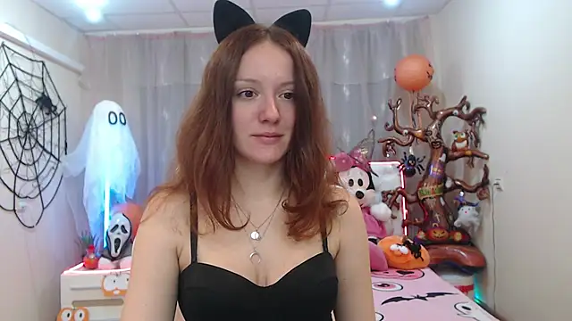 Snapshot of BarbaraStily chatting on October 23, 2025, 7:29 am BarbaraStily online show from October 23, 2025, 7:29 am