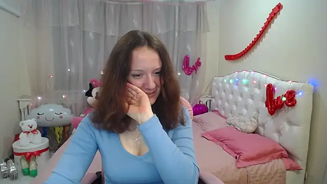 Snapshot of BarbaraStily chatting on March 13, 2025, 2:44 pm BarbaraStily online show from March 13, 2025, 2:44 pm