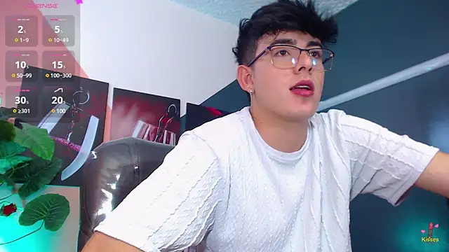 Snapshot of nolan_twink1 chatting on February 5, 2025, 8:46 pm nolan twink1 online show from February 5, 2025, 8:46 pm