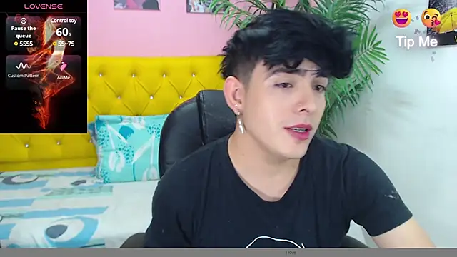 Snapshot of nolan_twink1 chatting on February 18, 2025, 5:42 pm nolan twink1 online show from February 18, 2025, 5:42 pm