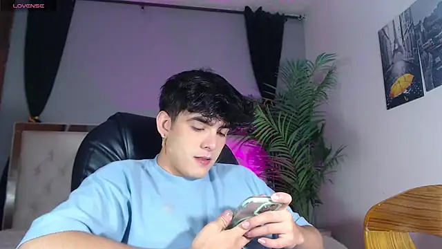 Snapshot of nolan_twink1 chatting on September 29, 2025, 5:51 pm nolan twink1 online show from September 29, 2025, 5:51 pm