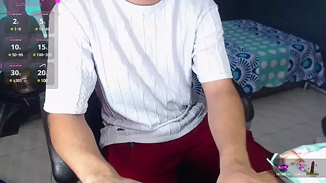 Snapshot of nolan_twink1 chatting on February 5, 2025, 5:42 pm nolan twink1 online show from February 5, 2025, 5:42 pm