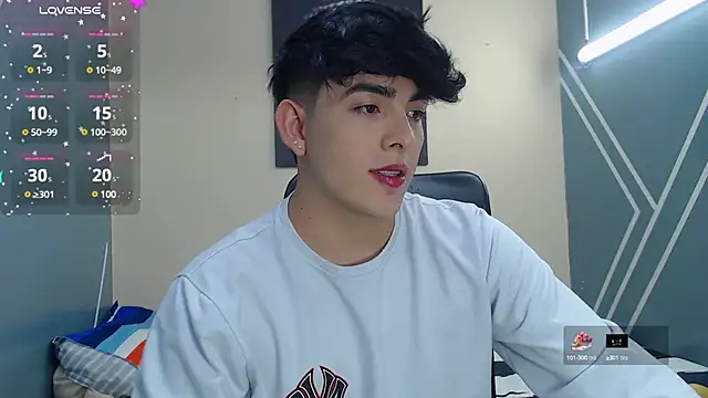 Snapshot of nolan_twink1 chatting on February 12, 2025, 5:37 pm nolan twink1 online show from February 12, 2025, 5:37 pm