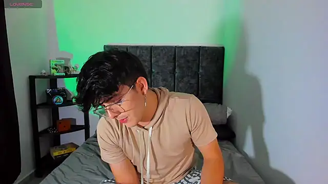 Snapshot of nolan_twink1 chatting on October 1, 2025, 11:52 pm nolan twink1 online show from October 1, 2025, 11:52 pm