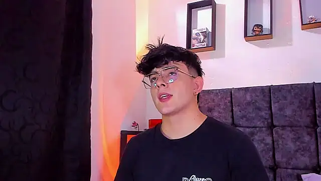 Snapshot of nolan_twink1 chatting on October 8, 2025, 6:52 pm nolan twink1 online show from October 8, 2025, 6:52 pm