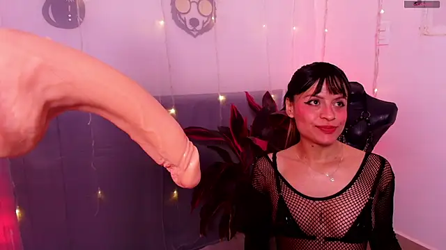 Snapshot of tatiana_monroe chatting on February 9, 2026, 4:27 pm tatiana monroe online show from February 9, 2026, 4:27 pm