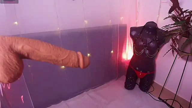 Snapshot of tatiana_monroe chatting on February 27, 2026, 4:51 pm tatiana monroe online show from February 27, 2026, 4:51 pm