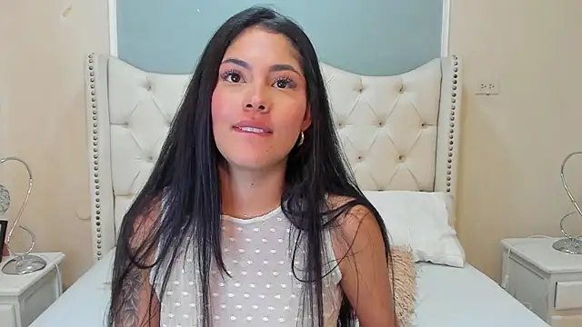 Snapshot of Mia_Elowen chatting on February 10, 2025, 2:19 am Mia Elowen online show from February 10, 2025, 2:19 am