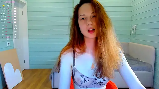 dorafisher01 online show from September 11, 2025, 9:53 am