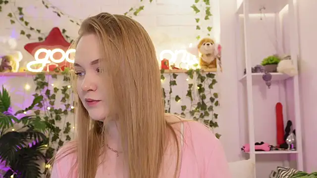 MonicaAsis online show from February 8, 2026, 6:05 pm