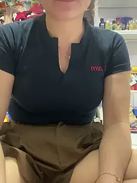 Snapshot of Cesywet chatting on September 23, 2025, 4:52 am Cesywet online show from September 23, 2025, 4:52 am