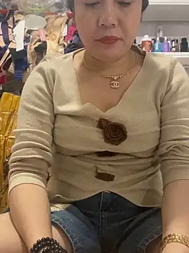 Snapshot of Cesywet chatting on March 21, 2025, 2:18 am Cesywet online show from March 21, 2025, 2:18 am