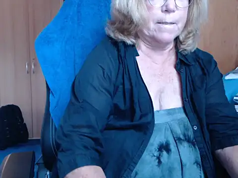 Snapshot of _sunshine__ chatting on October 6, 2025, 6:25 am sunshine online show from October 6, 2025, 6:25 am
