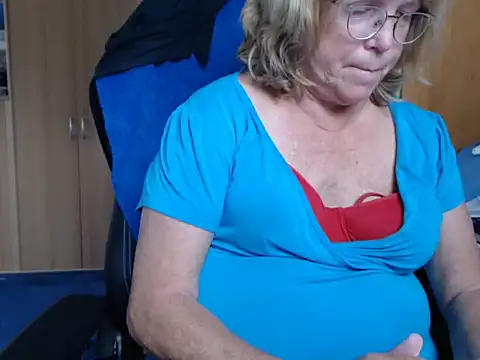 Snapshot of _sunshine__ chatting on October 3, 2025, 4:08 pm sunshine online show from October 3, 2025, 4:08 pm