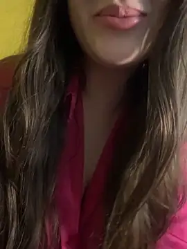 Snapshot of Elinatiranda chatting on May 28, 2026, 9:38 am Elinatiranda online show from May 28, 2026, 9:38 am