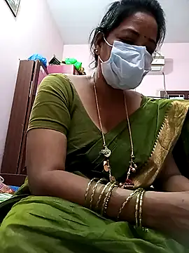 Snapshot of Tamil_sreelekha chatting on January 31, 2025, 4:59 pm Tamil sreelekha online show from January 31, 2025, 4:59 pm