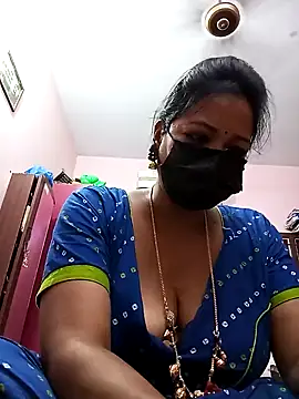 Snapshot of Tamil_sreelekha chatting on February 8, 2025, 5:29 pm Tamil sreelekha online show from February 8, 2025, 5:29 pm