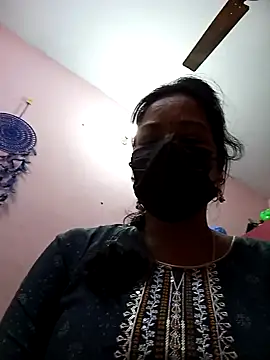 Snapshot of Tamil_sreelekha chatting on January 21, 2025, 4:37 pm Tamil sreelekha online show from January 21, 2025, 4:37 pm