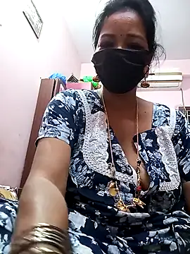 Snapshot of Tamil_sreelekha chatting on January 26, 2025, 5:23 pm Tamil sreelekha online show from January 26, 2025, 5:23 pm